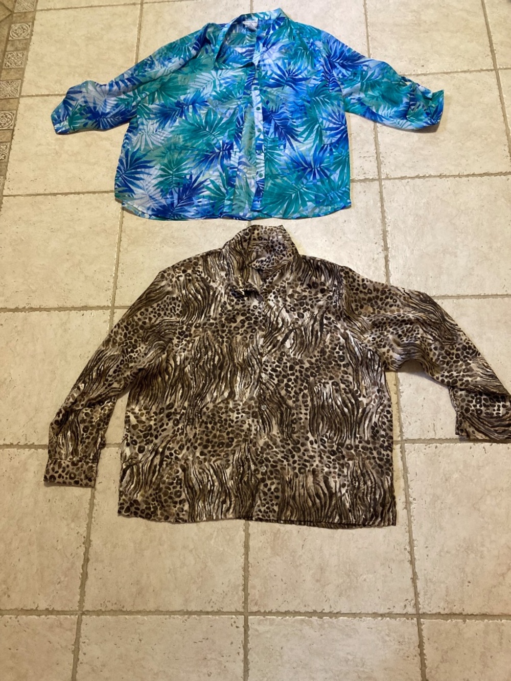 Two Ladies' Button Down See Through Shirts 1 Bon Worth Large Petites LP